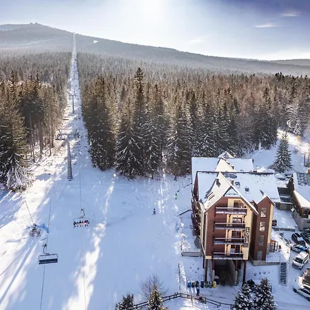 Na Stoku Lola 36 아파트