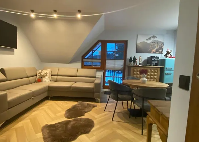 Na Stoku Lola 36 * 스클라르스카포렘바